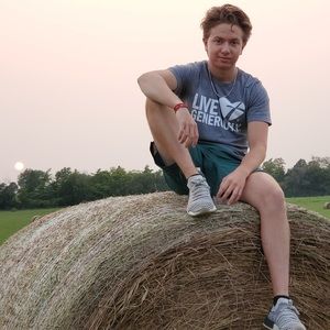 Meet your Posher, Christian